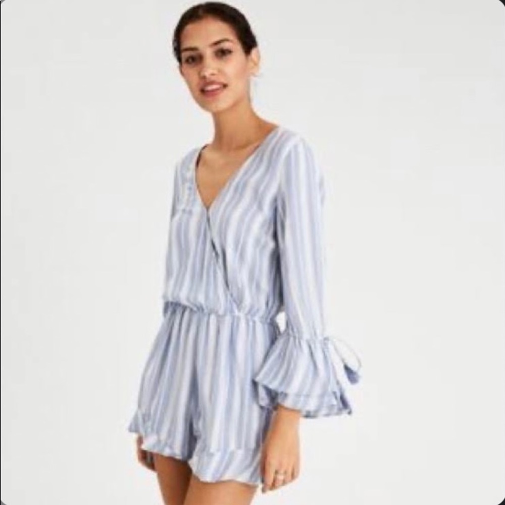American Eagle blue and white long sleeve romper